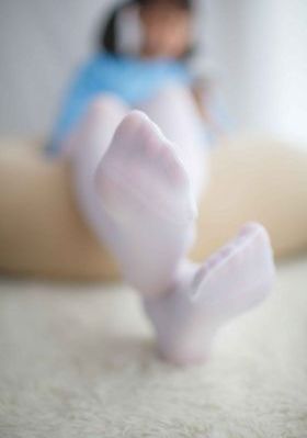 foot熟女尼龙交脚_720完整视频观看