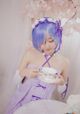 亚洲无码三级在线观看_短视频完整无删减版