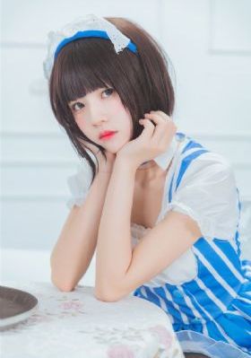 双女s高跟鞋踩虐男M视频_720电影免费在线